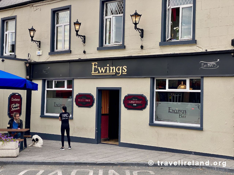 Ewings Pub 