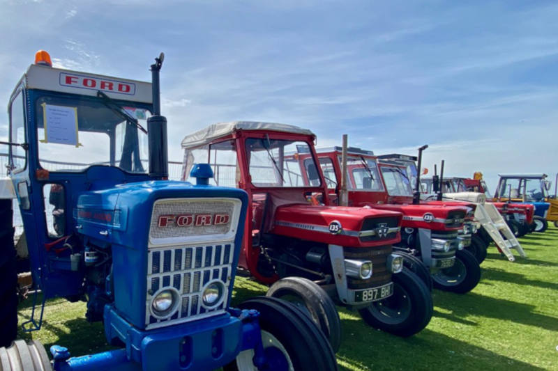 Vintage Tractors on Show 